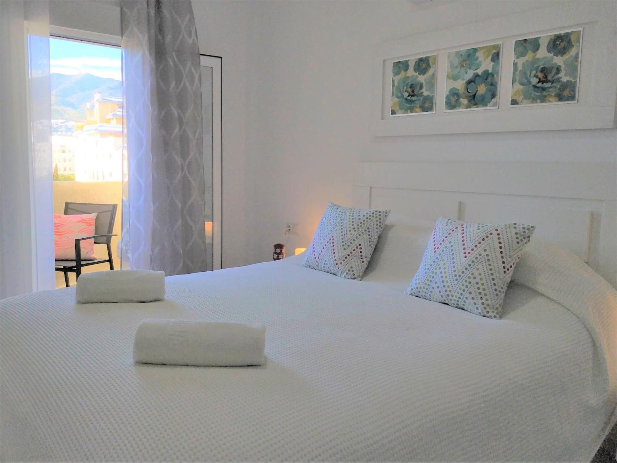 Deluxe Apartment In Benalbeach With Beach Views Benalmádena Eksteriør bilde