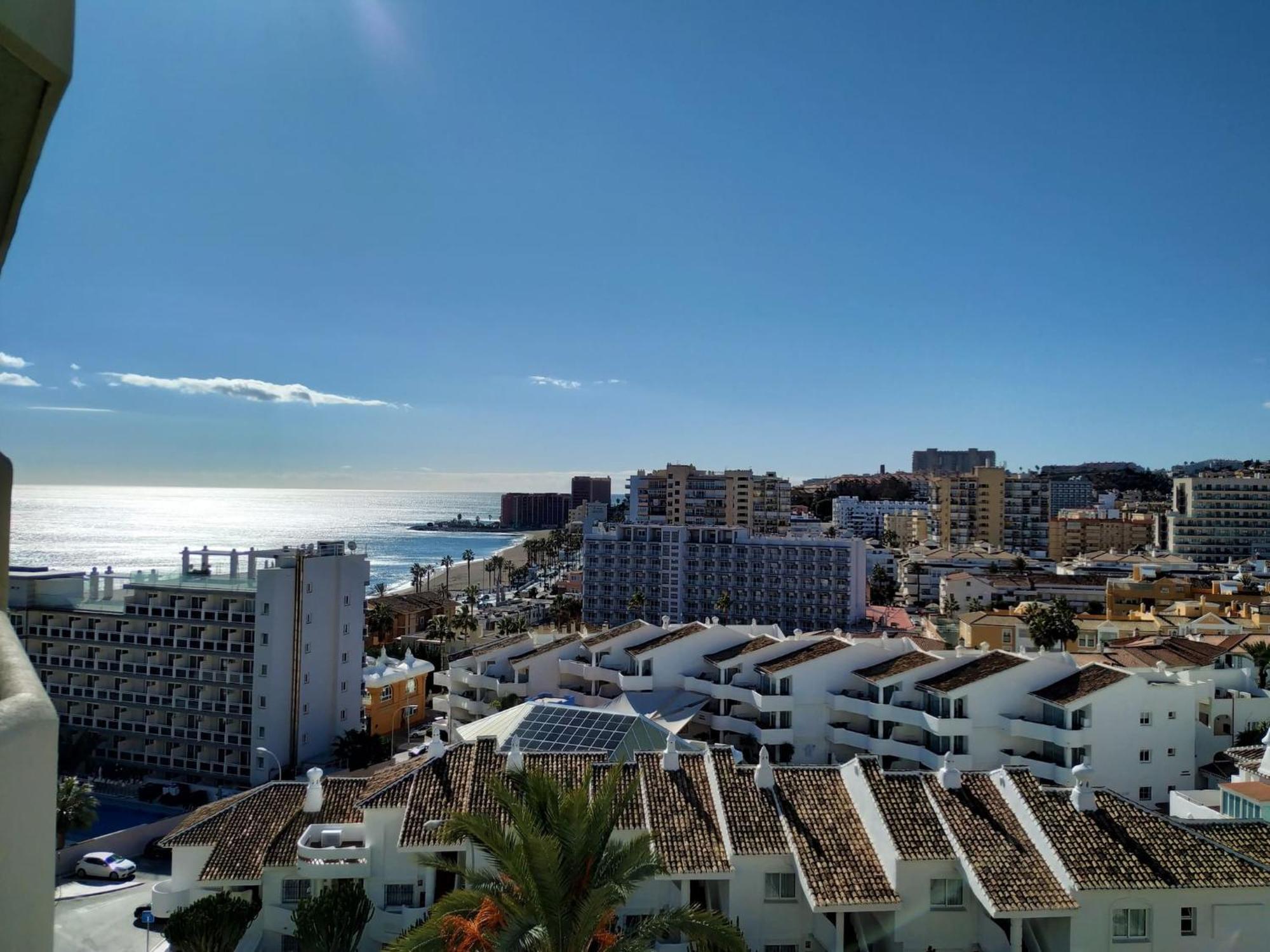 Deluxe Apartment In Benalbeach With Beach Views Benalmádena Eksteriør bilde