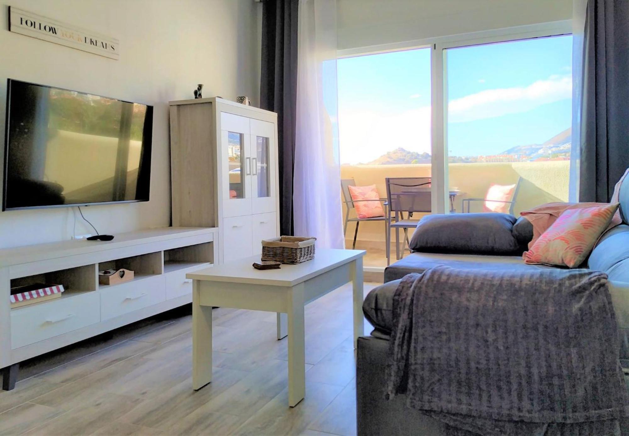 Deluxe Apartment In Benalbeach With Beach Views Benalmádena Eksteriør bilde